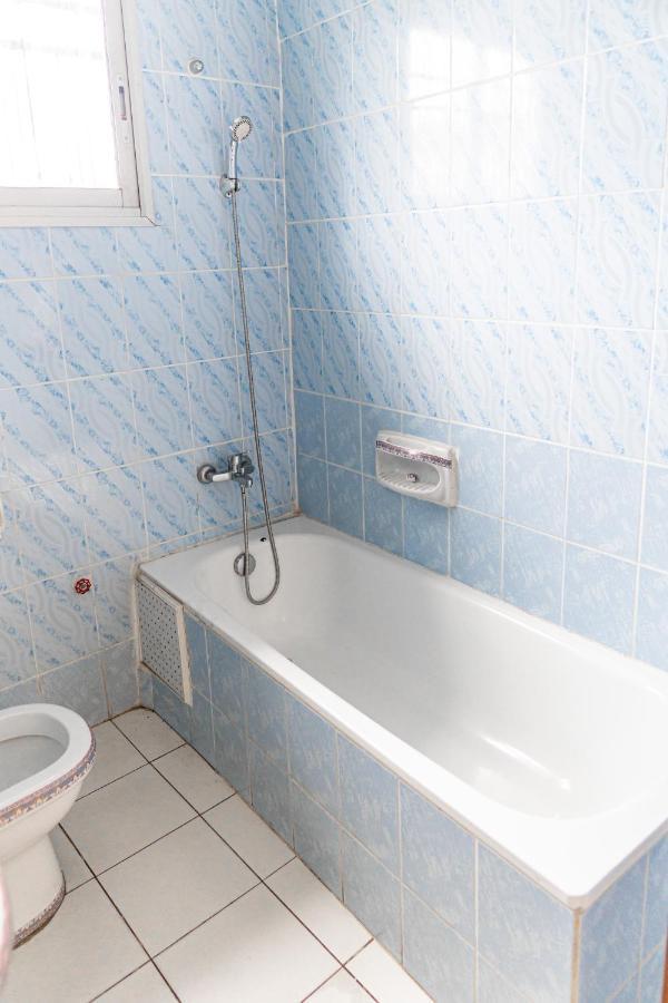 Hotel Le Majestic Douala Ngoại thất bức ảnh