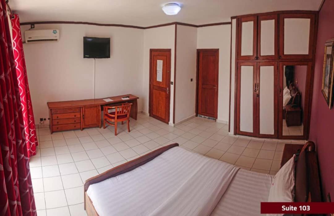 Hotel Le Majestic Douala Ngoại thất bức ảnh