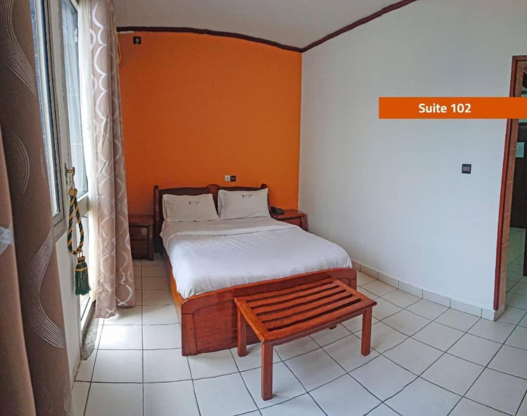 Hotel Le Majestic Douala Ngoại thất bức ảnh