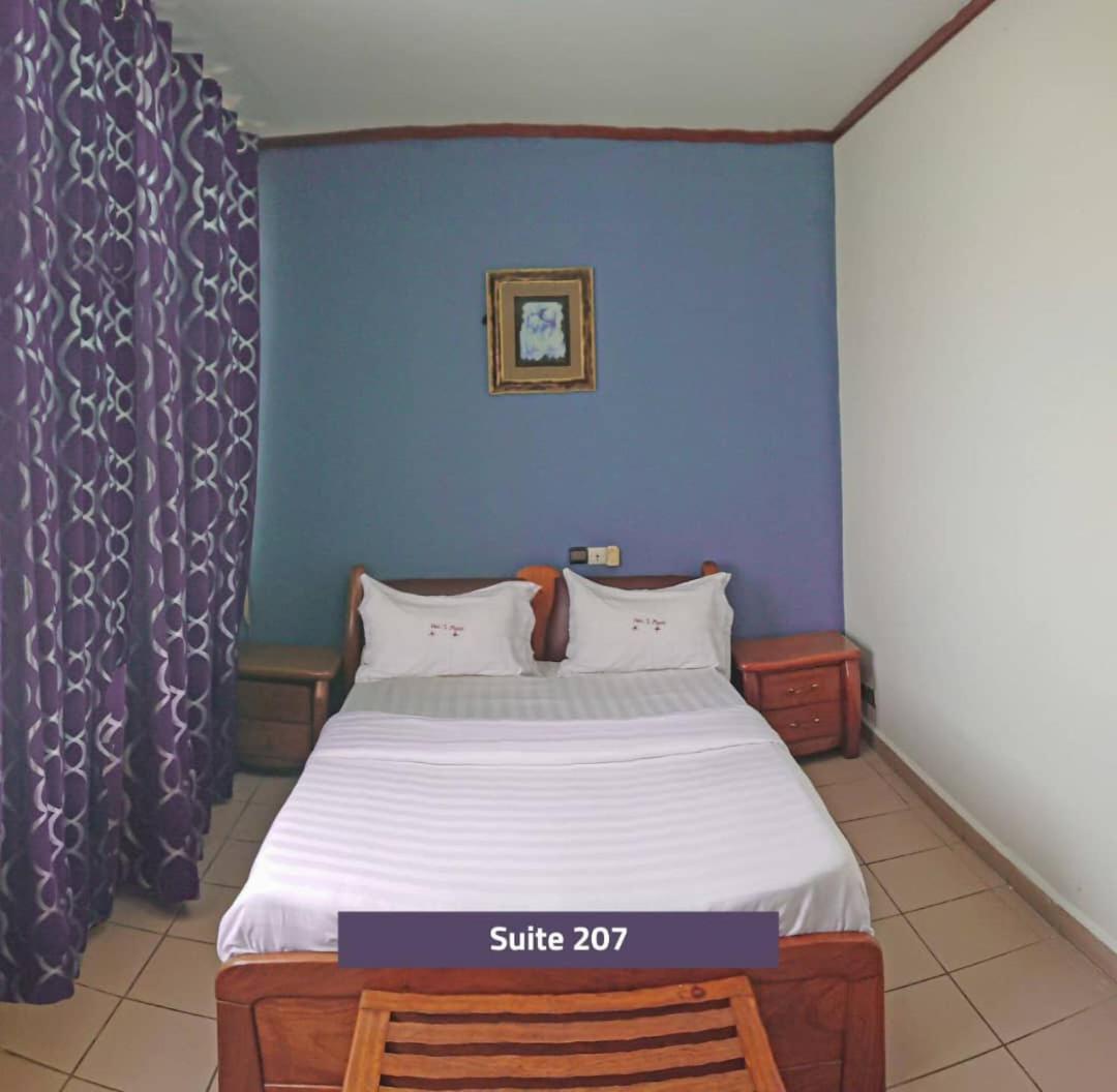 Hotel Le Majestic Douala Ngoại thất bức ảnh