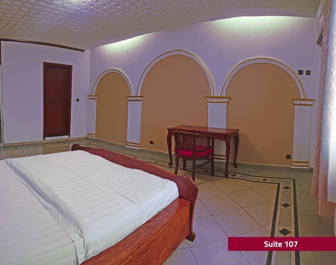 Hotel Le Majestic Douala Ngoại thất bức ảnh